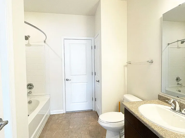 Belmont at Tryon Apartments — Photo 75