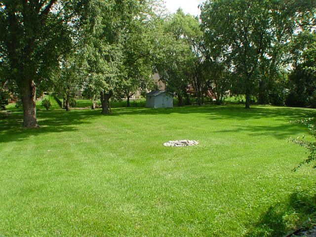 2nd image of 1617 Larson Ln