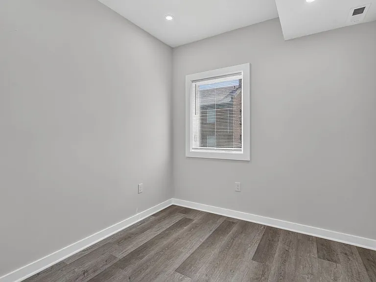 1516 18th St SE — Photo 14
