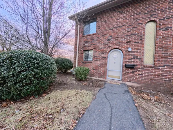 46 Wakefield Circle #46, East Hartford, CT 06118