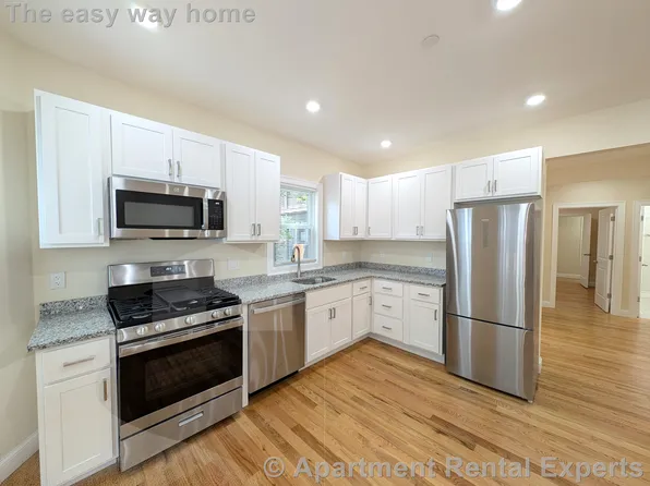 22 Holyoke Rd #1, Somerville, MA 02144