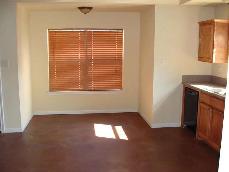140 Meadow Park Cir — Photo 5