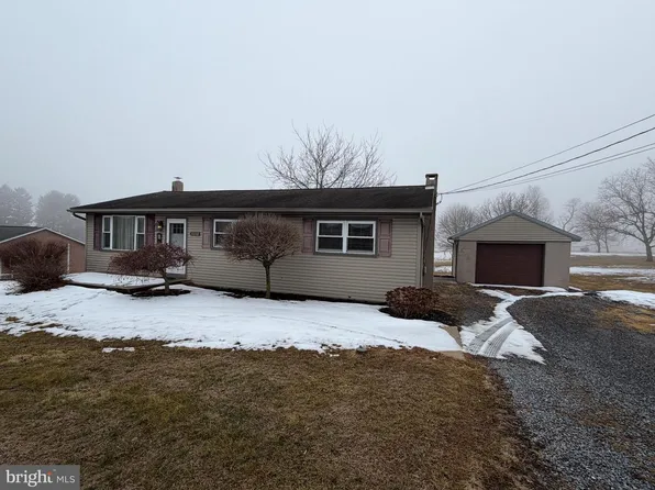 1092 Paper Mill Rd, Chambersburg, PA 17202