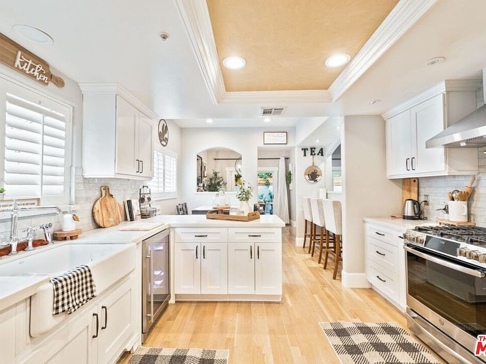 1st image of 9427 Burnet Ave #7