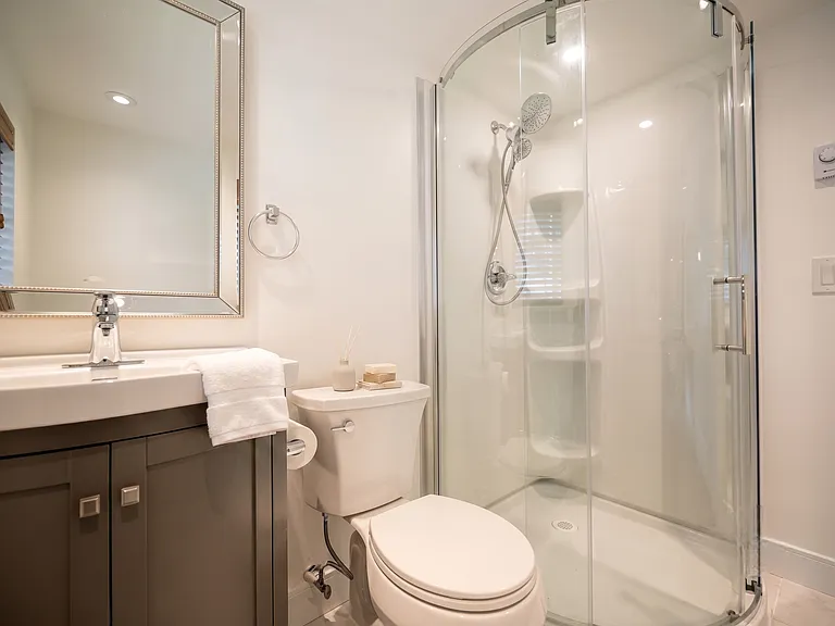 1425 Alberni St #37279 — Photo 8
