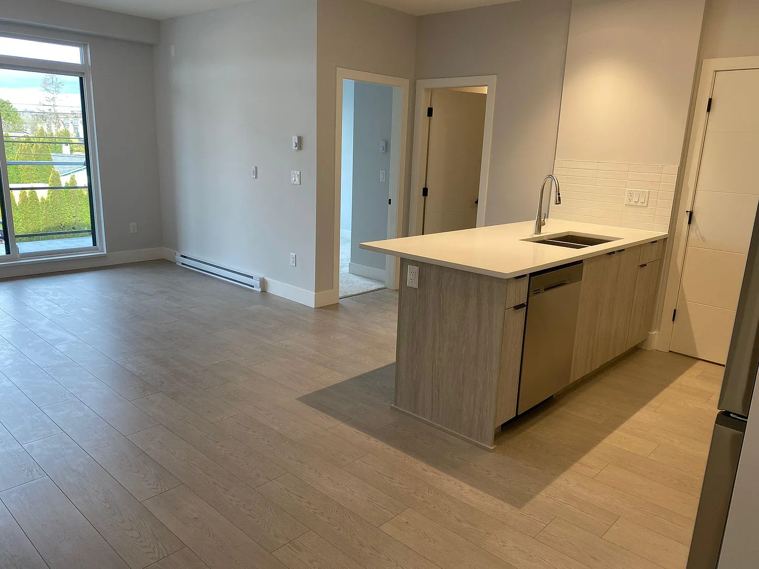 2 bed, 950 sqft, $2,500 — Photo 1