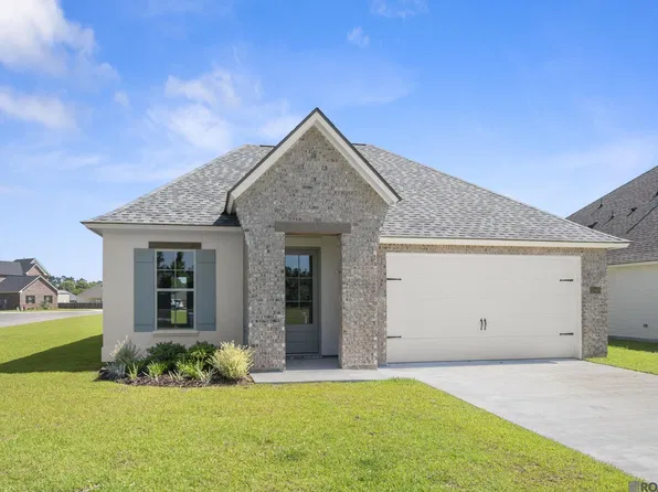 10435 Highpoint Dr, Denham Springs, LA 70706