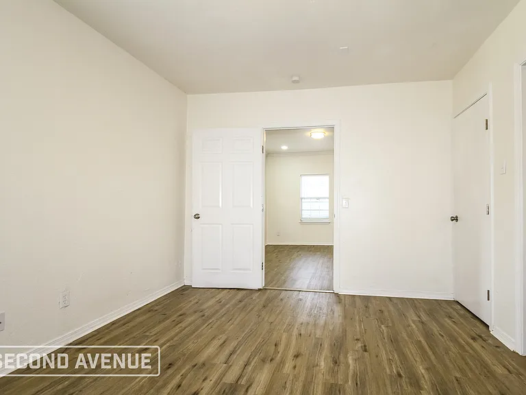 1521 S Blackwelder Ave — Photo 17