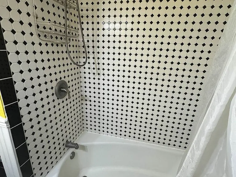 408 W Douglass Ave — Photo 22