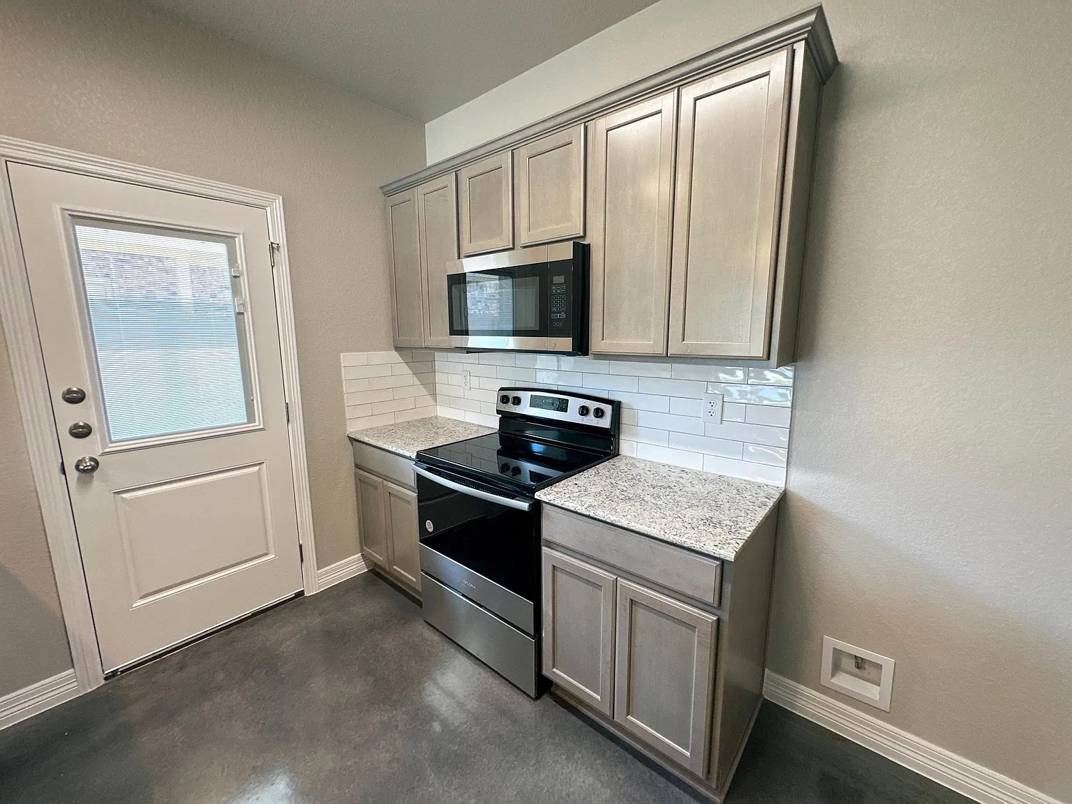 3 bed, 1332 sqft, $1,350 — Photo 4