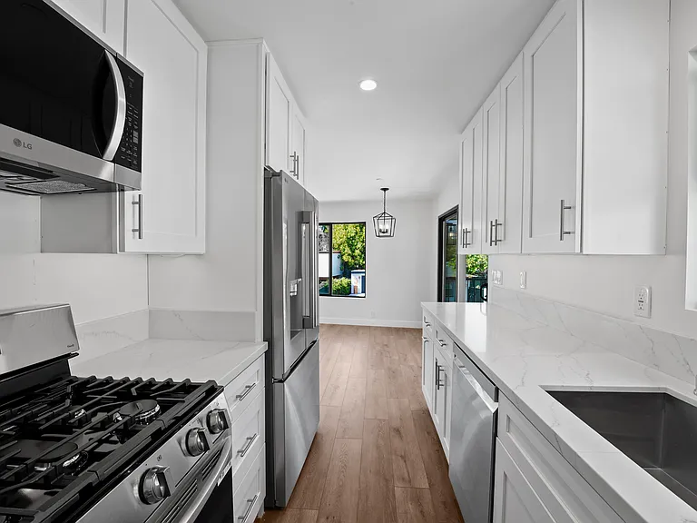 243 Avenida Montalvo #6 — Photo 8