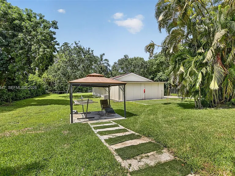 14401 SW 23rd St — Photo 10