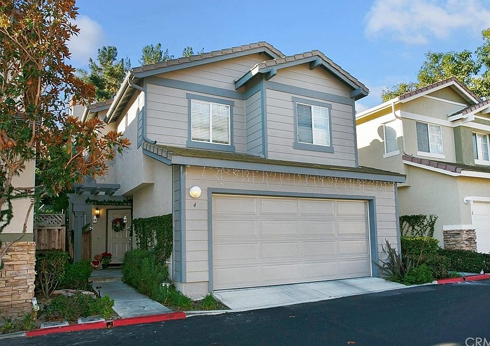 2nd image of 4 Estero Pointe