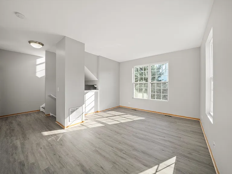1688 W Turtle Creek Ln — Photo 18