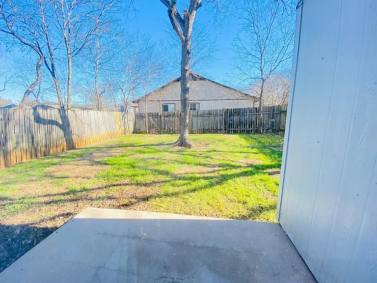 103 Hughson Ct — Photo 15