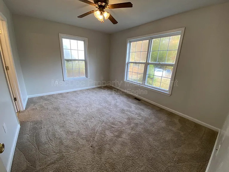 211 Cedar Ridge Dr — Photo 14