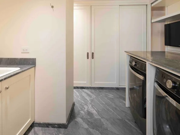 15 East 69th Street image 19 of 20