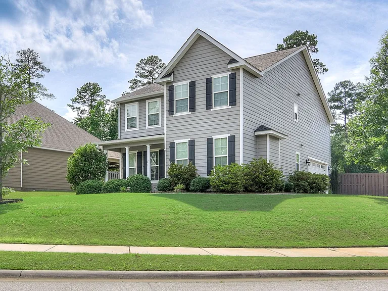 344 Colonnades Dr — Photo 3
