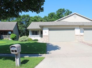 1025 Kristy Ln, Onalaska, WI 54650