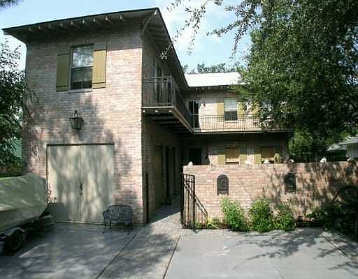 1st image of 61 Egret St