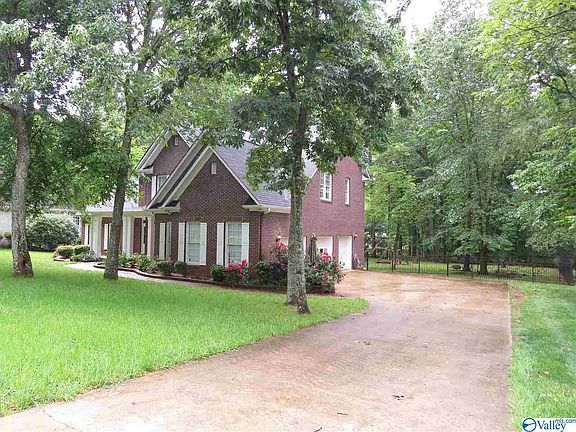 3rd image of 116 Highlandridge Dr