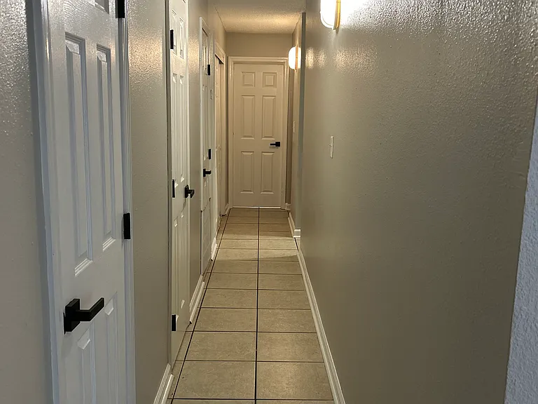 7060 Boston Dr — Photo 3