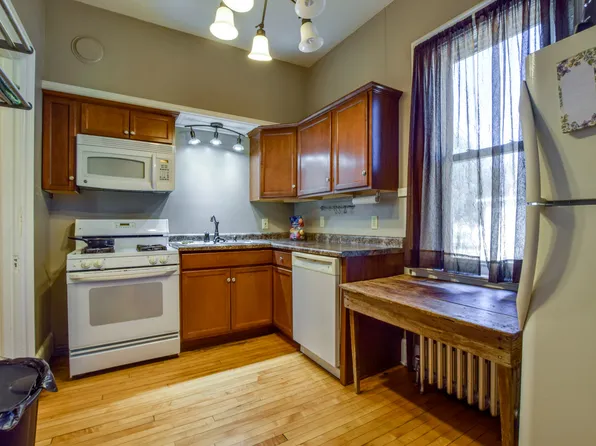 411 S 5th St, Watertown, WI 53094