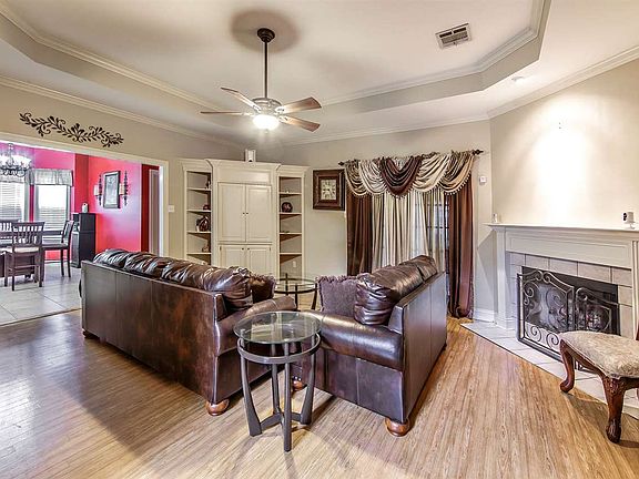 3rd image of 106 Valhi Blvd