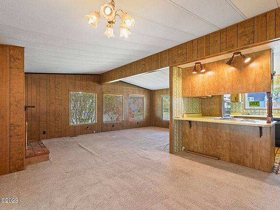 4th image of 311 SE Surf Ave