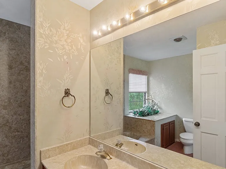 16835 Old Moulton Rd — Photo 17