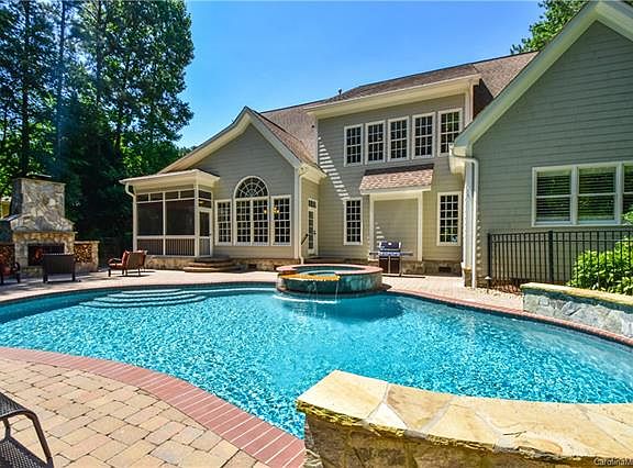 3rd image of 169 Magnolia Farms Ln