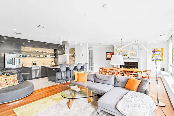 Sold by Compass | media 7