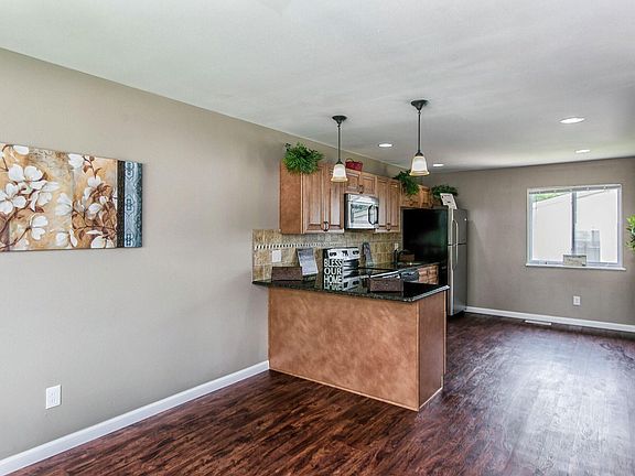 4th image of 2080 E Humes Ln
