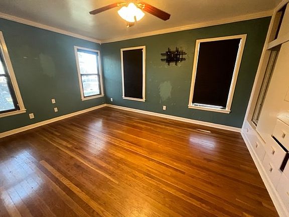 3rd image of 2644 University Ave