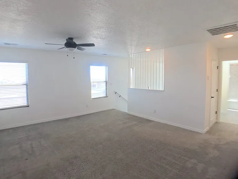 313 Wyatt Ave SW — Photo 10
