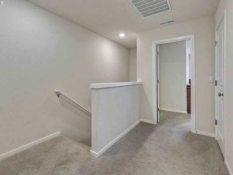 898 N 18th Ave — Photo 13
