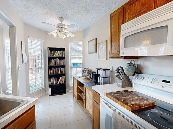 5th image of 18024 Whispering Gables Ln