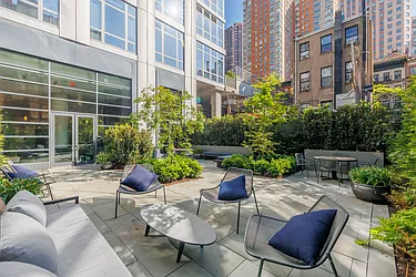 Rented by R New York