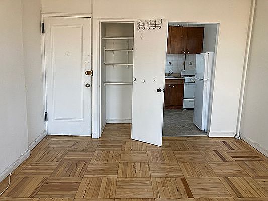 1st image of 462 6th St #4D