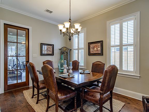 5th image of 3037 Newberry Ln