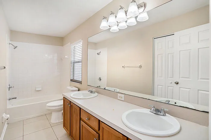 12712 Longcrest Dr — Photo 16