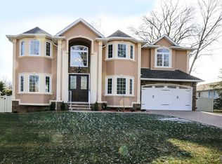 331 Cooper Pl, Paramus, NJ 07652