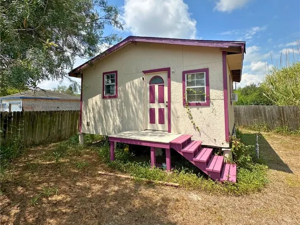 600 S Rachal St, Sinton, TX 78387