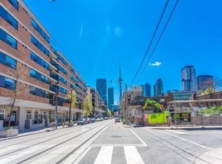 105 McCaul St #807, Toronto, ON M5T2X4