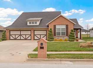1901 E Latana Drive, Ozark, MO 65721