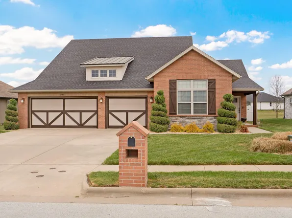 1901 E Latana Drive, Ozark, MO 65721