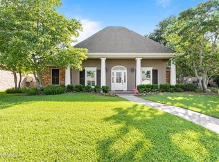 402 Farmington Dr, Lafayette, LA 70503