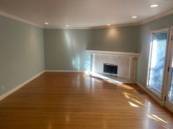Unit Photo