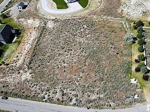 6250 E Sagewood Dr, Idaho Falls, ID 83406