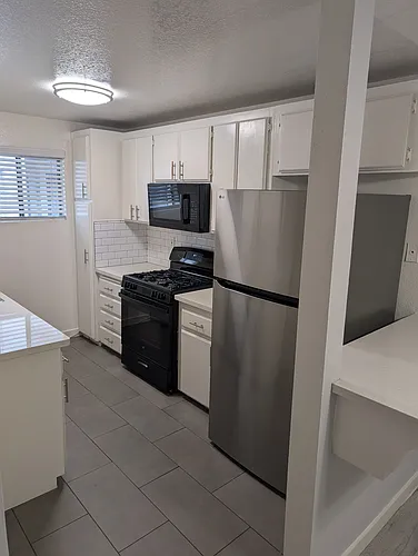 7014 Lanewood Ave #6 Photo 1